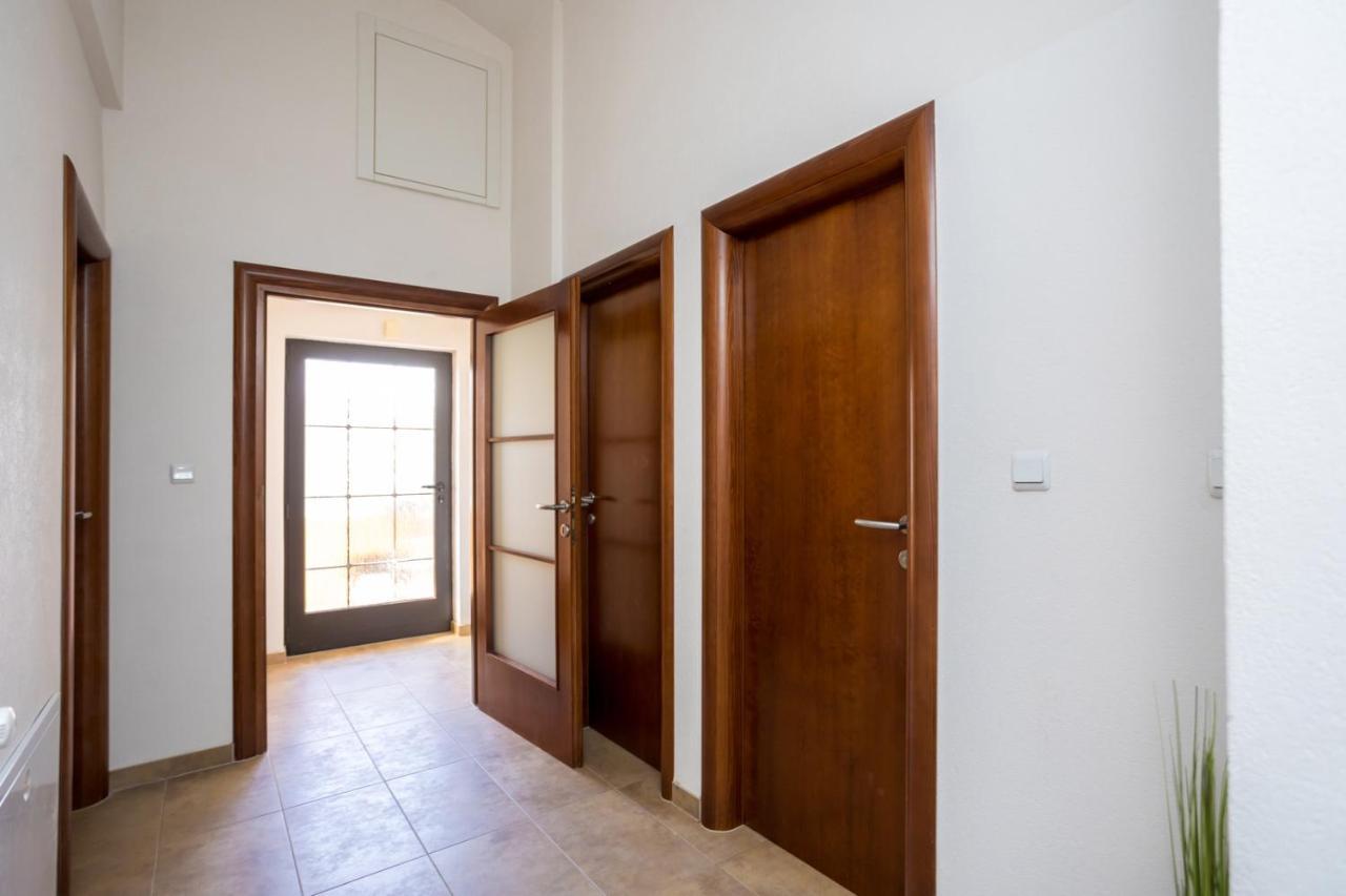Apartmani Beba Омишаль Экстерьер фото