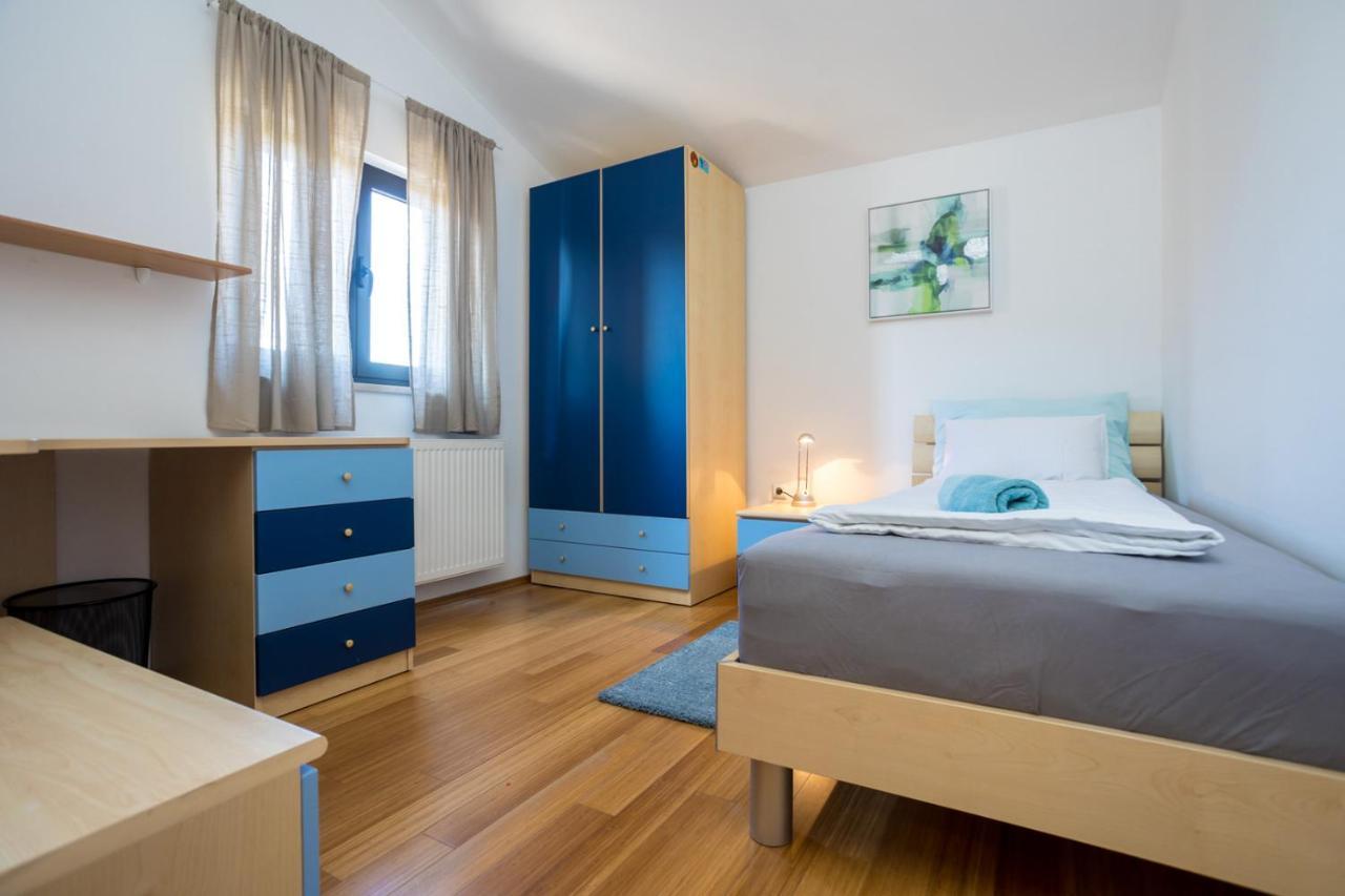 Apartmani Beba Омишаль Экстерьер фото
