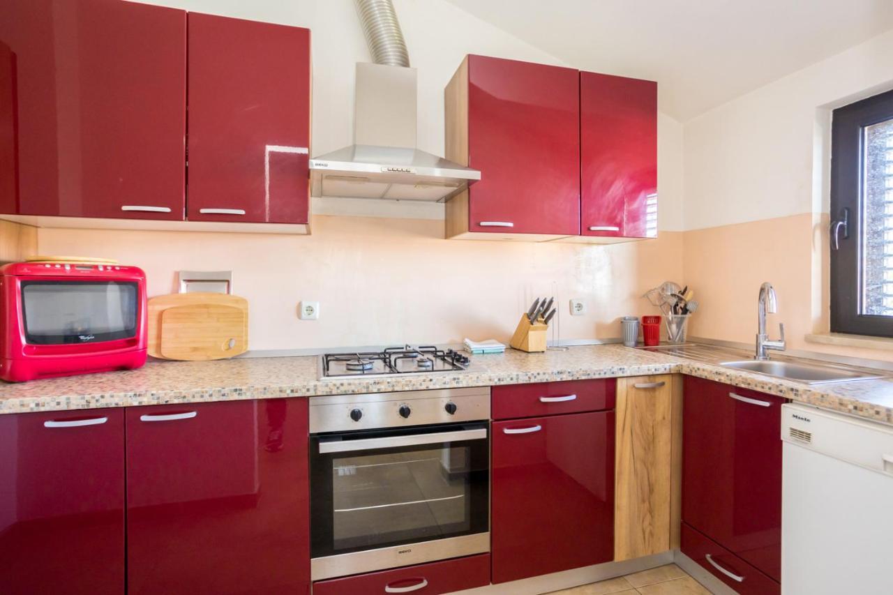 Apartmani Beba Омишаль Экстерьер фото